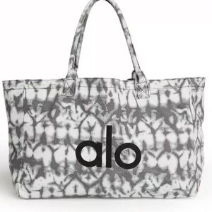 COPY - COPY - Alo Gray and White Tote Bag